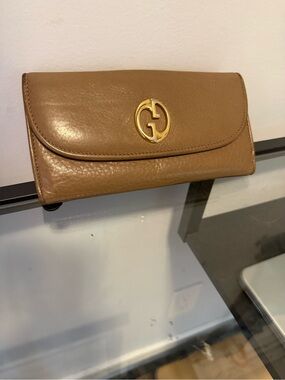 Gucci Brown Leather Continental Wallet with Gold GG